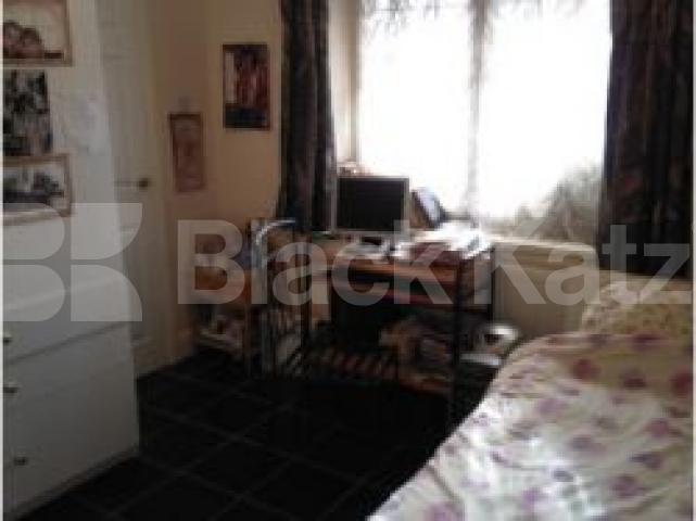 			Studio Apartment, 1 bath, 1 reception Flat			 Great North Road, HIGHGATE